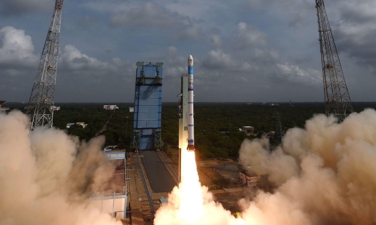 ISRO’s Successfully Launches Third And Final Developmental Flight SSLV-D3-EOS8 Mission