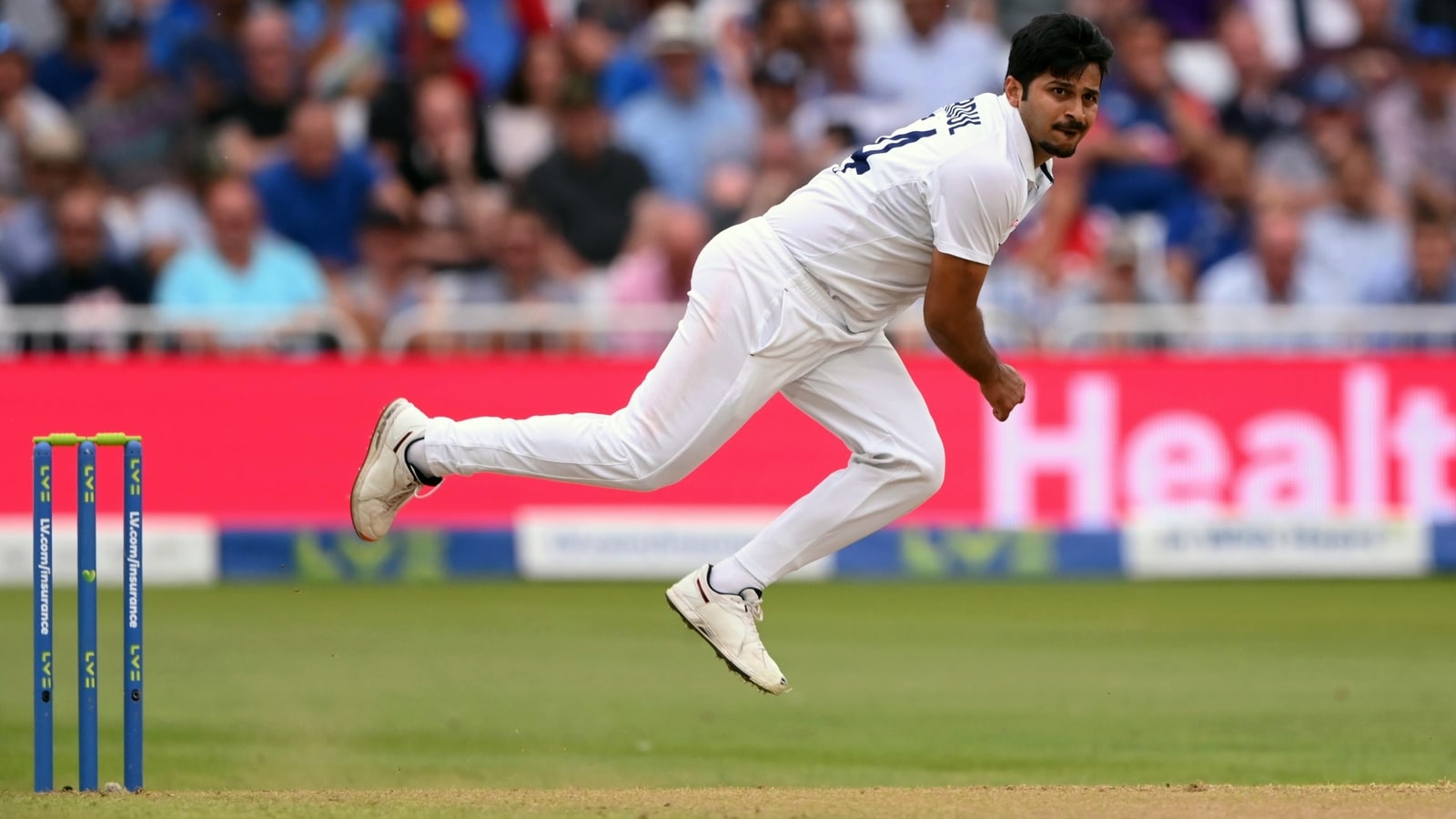 shardul bowling