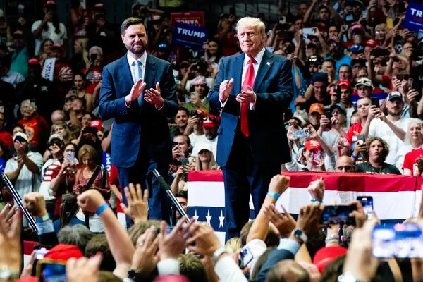 photo: trump rally in Michigan 