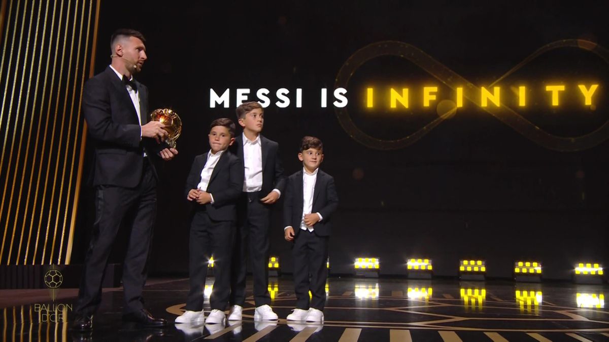 messi with children 