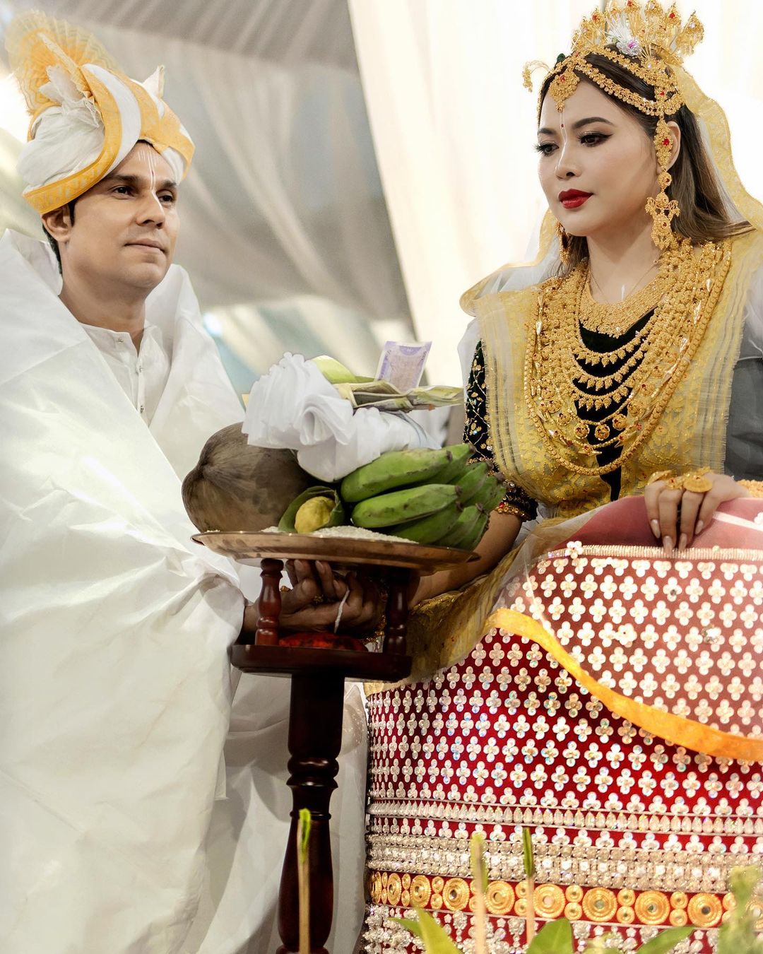 Pic: Randeep Hooda ties the knot with Lin Laishram in traditional Meiti style