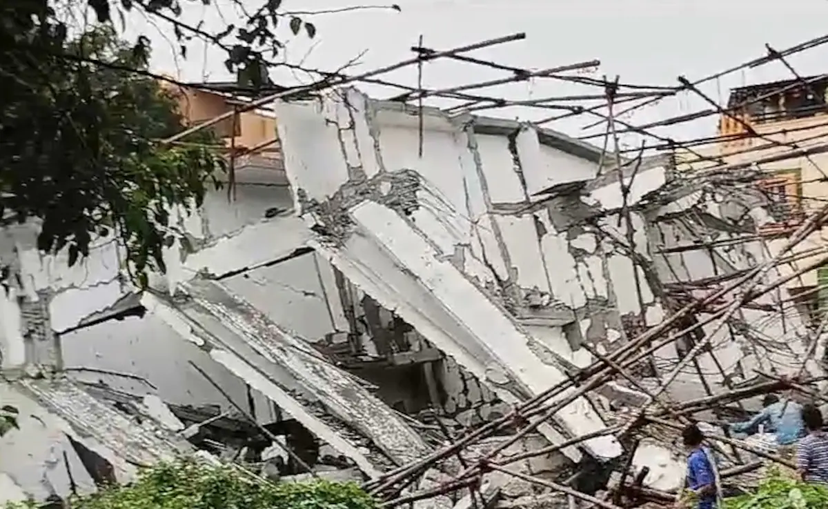 bengluru building collapsed news