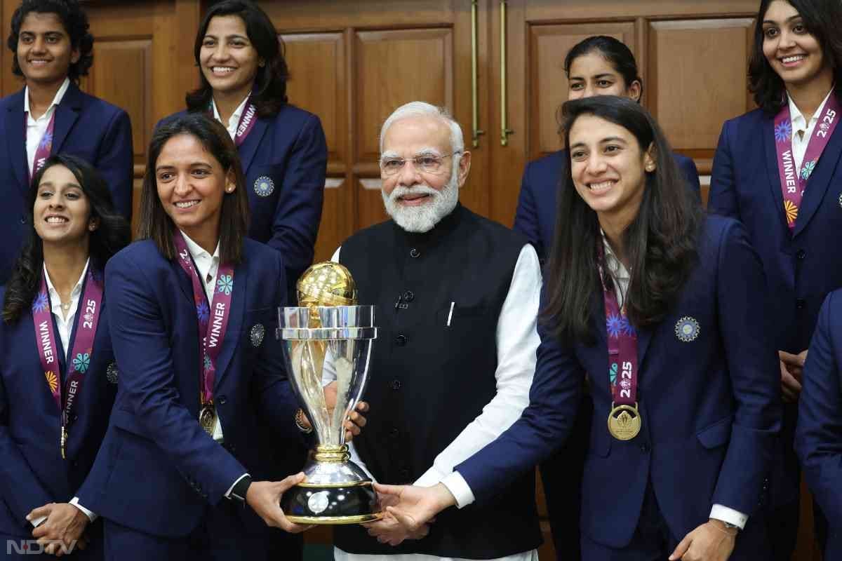 PM Modi Congratulates India’s World Cup-Winning Women’s Cricket Team