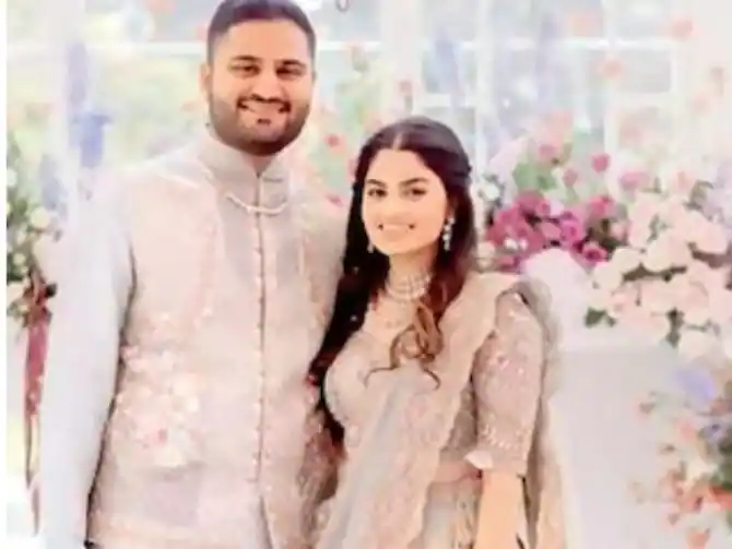 Jeet Adani and his fiancée 