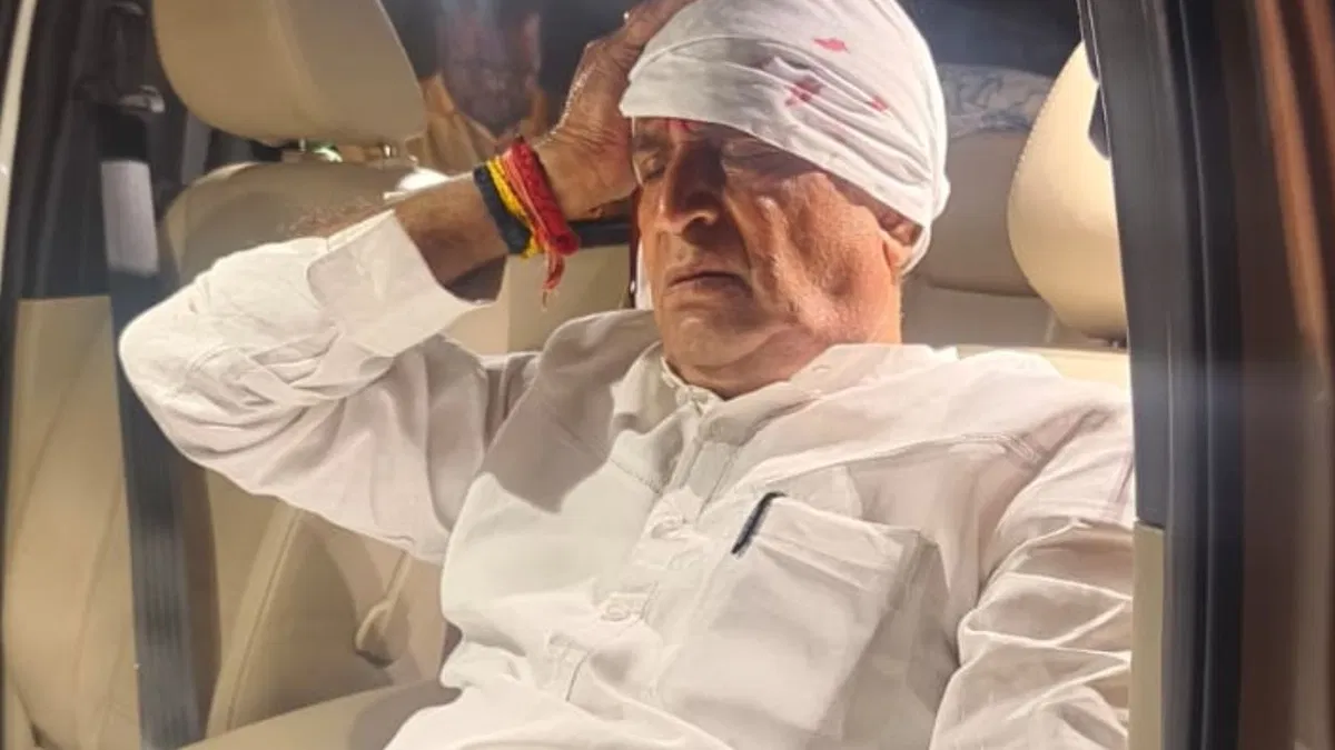 Injured ex-Maharashtra home minister Anil Deshmukh. 