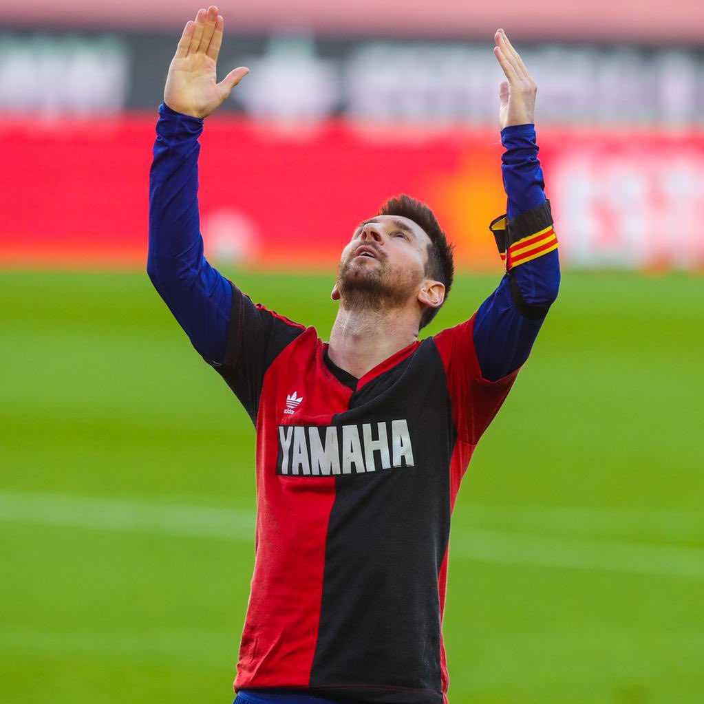 Messi in newell's old boys jersey