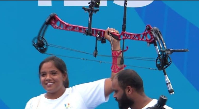 Photo: Archery Champions: Sangampreet Singh Bisla and Avneet Kaur secure individual gold medals