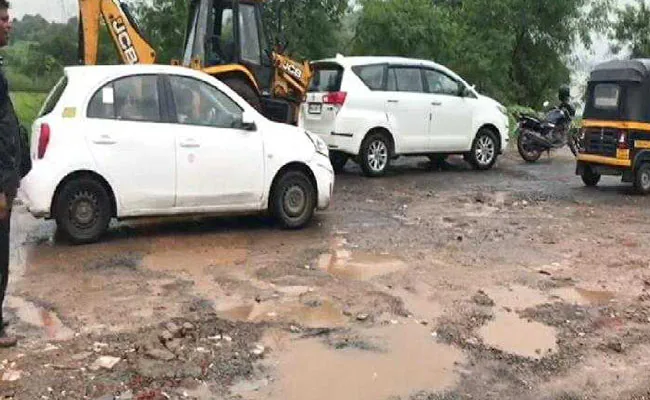 Eknath Shinde Maharashtra  potholes