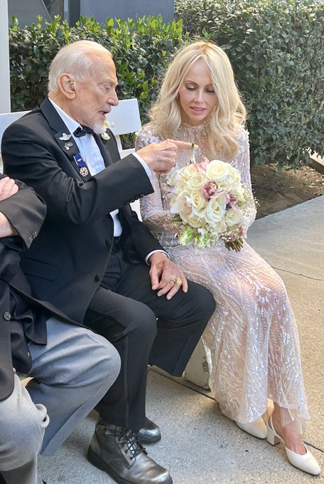  Buzz Aldrin Gets married on 93rd birthday 