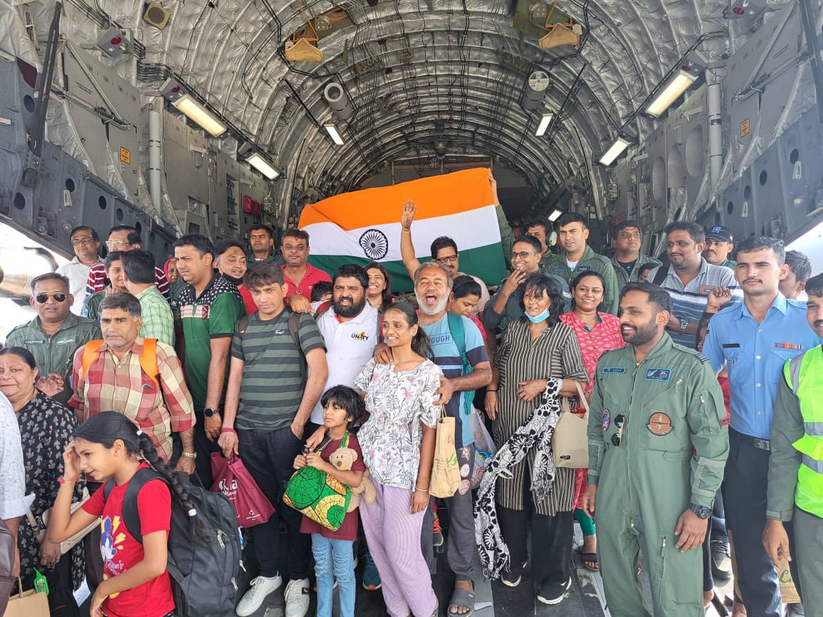 Photo: Rescued Indians in Operation Kaveri 