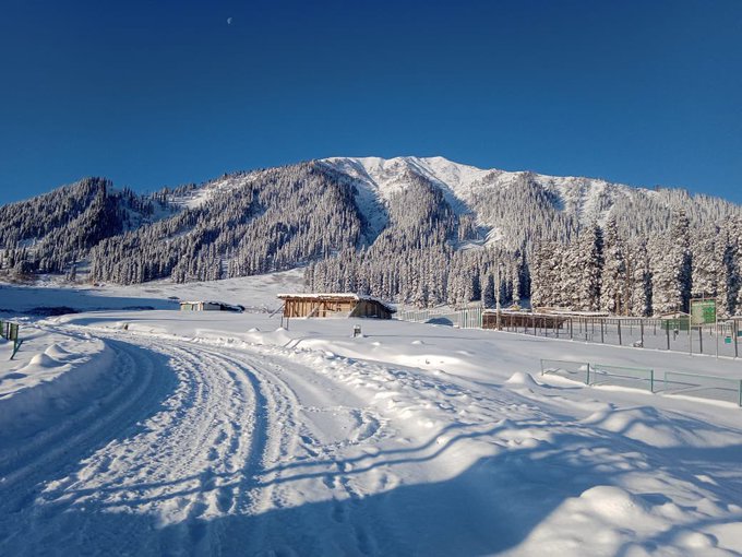 photo: J&K covered in snow