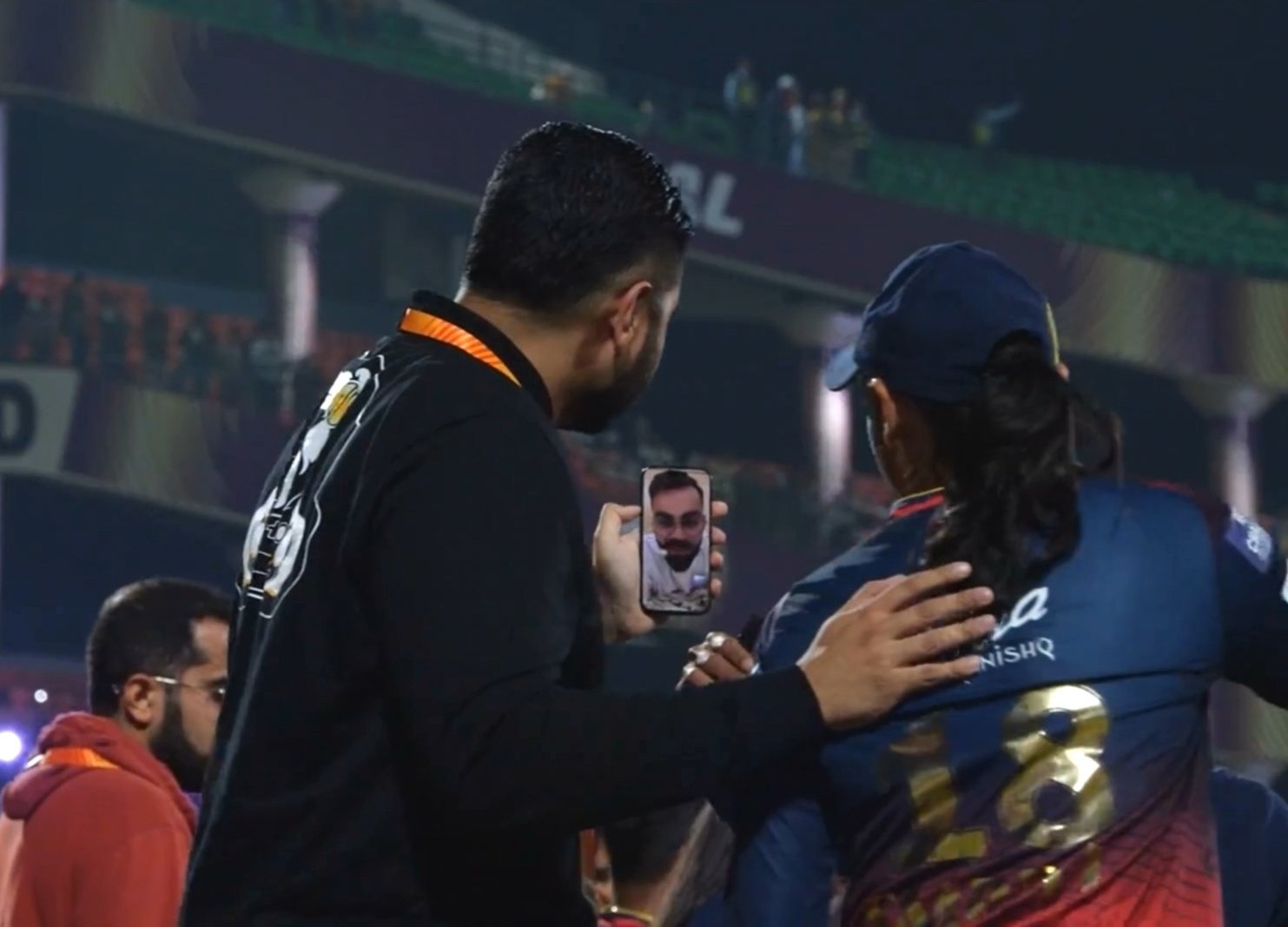 Virat congratulates RCB's womens team