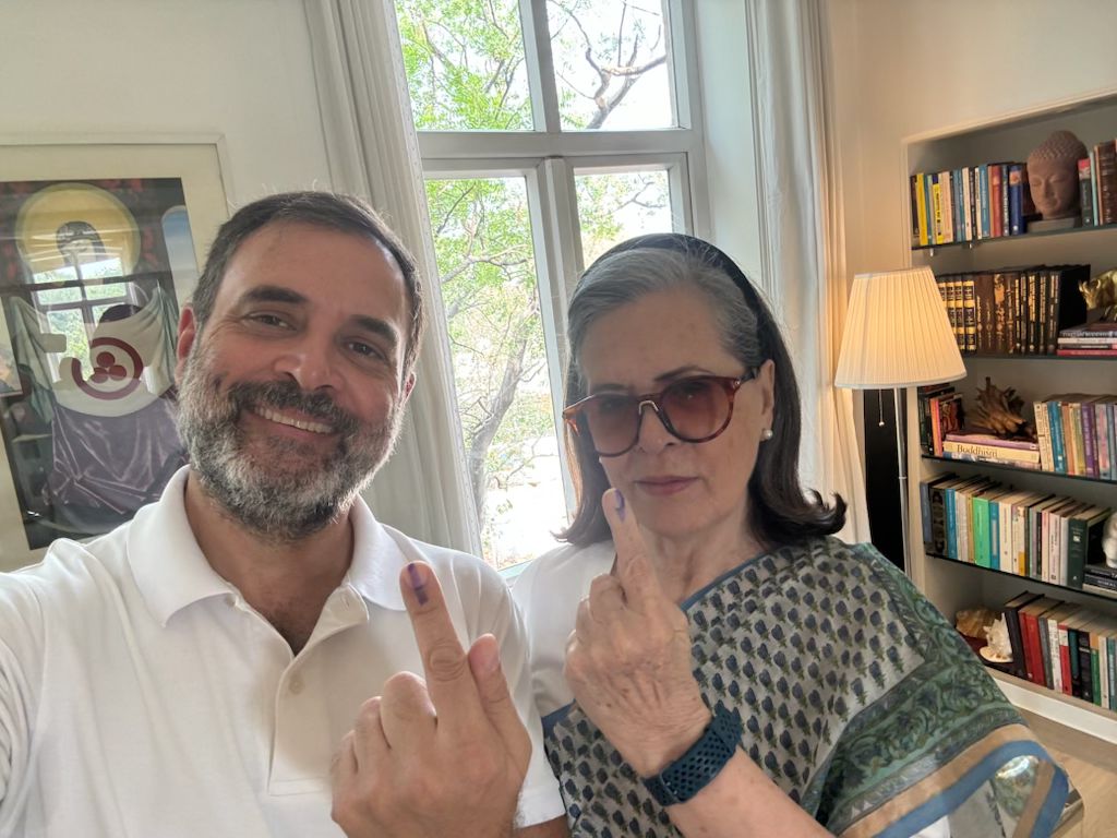 Rahul Gandhi's 'Inked' Selfie With Mother Sonia After Casting Votes