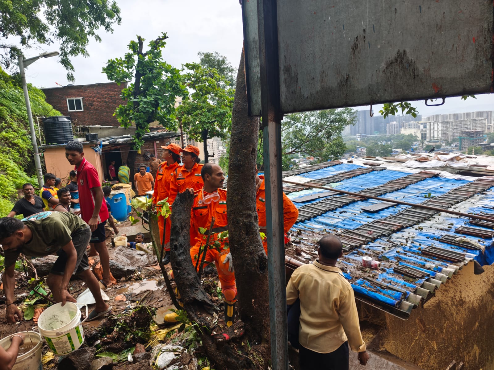 photo: mumbai NDRF rescue mission