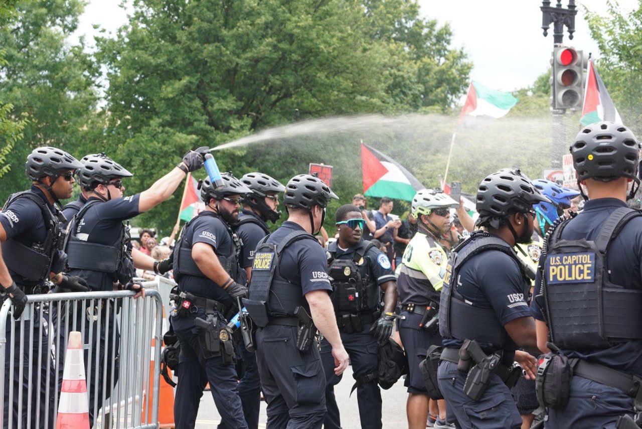 photo; thousands protest Netanyahu’s D.C. visit