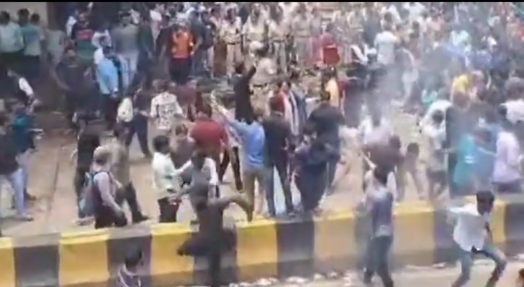 Thane Protests over 2 four y/o Kids in School turns violent