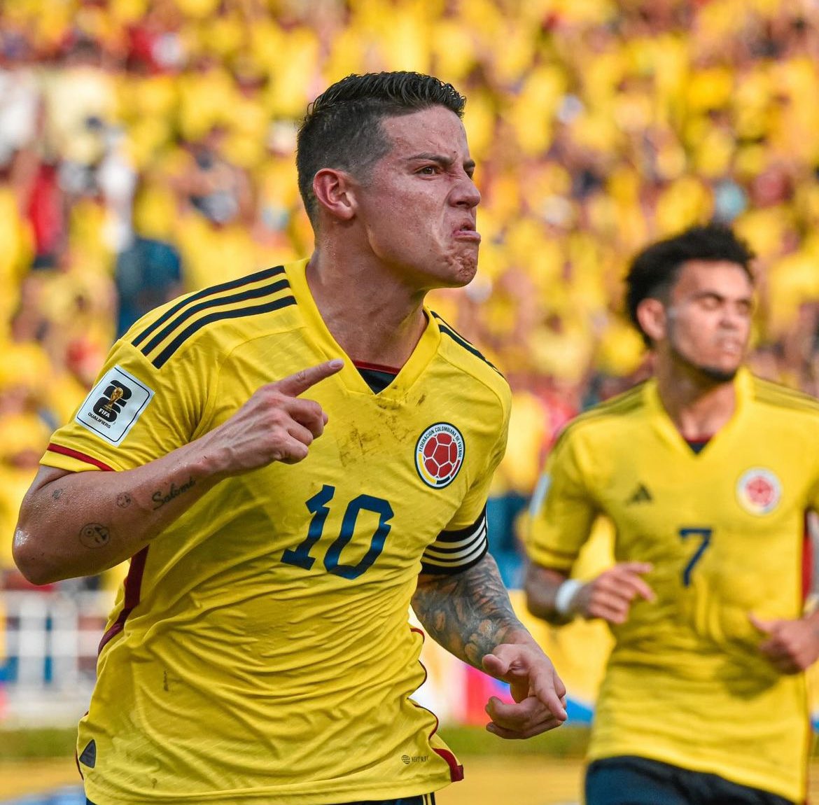 Colombian players celebrate their first goal in the World Cup qualifying match against Argentina in Barranquilla, Colombia, September 10, 2024.