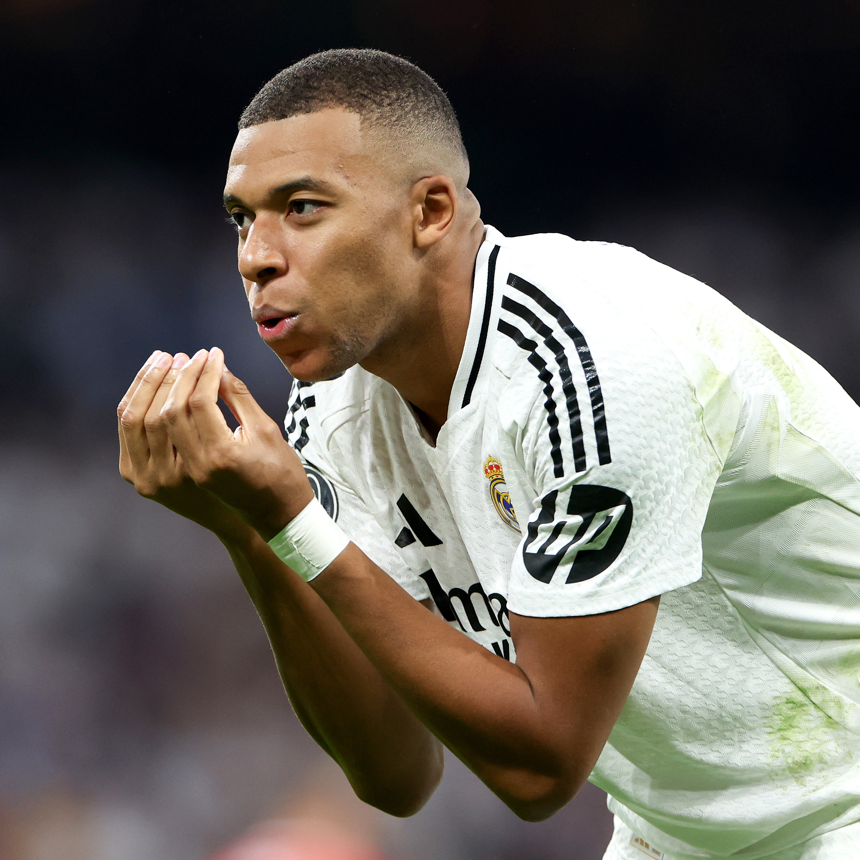 Real Madrid’s Kylian Mbappé scores in UCL debut against Stuttgart, securing a 3-1 win