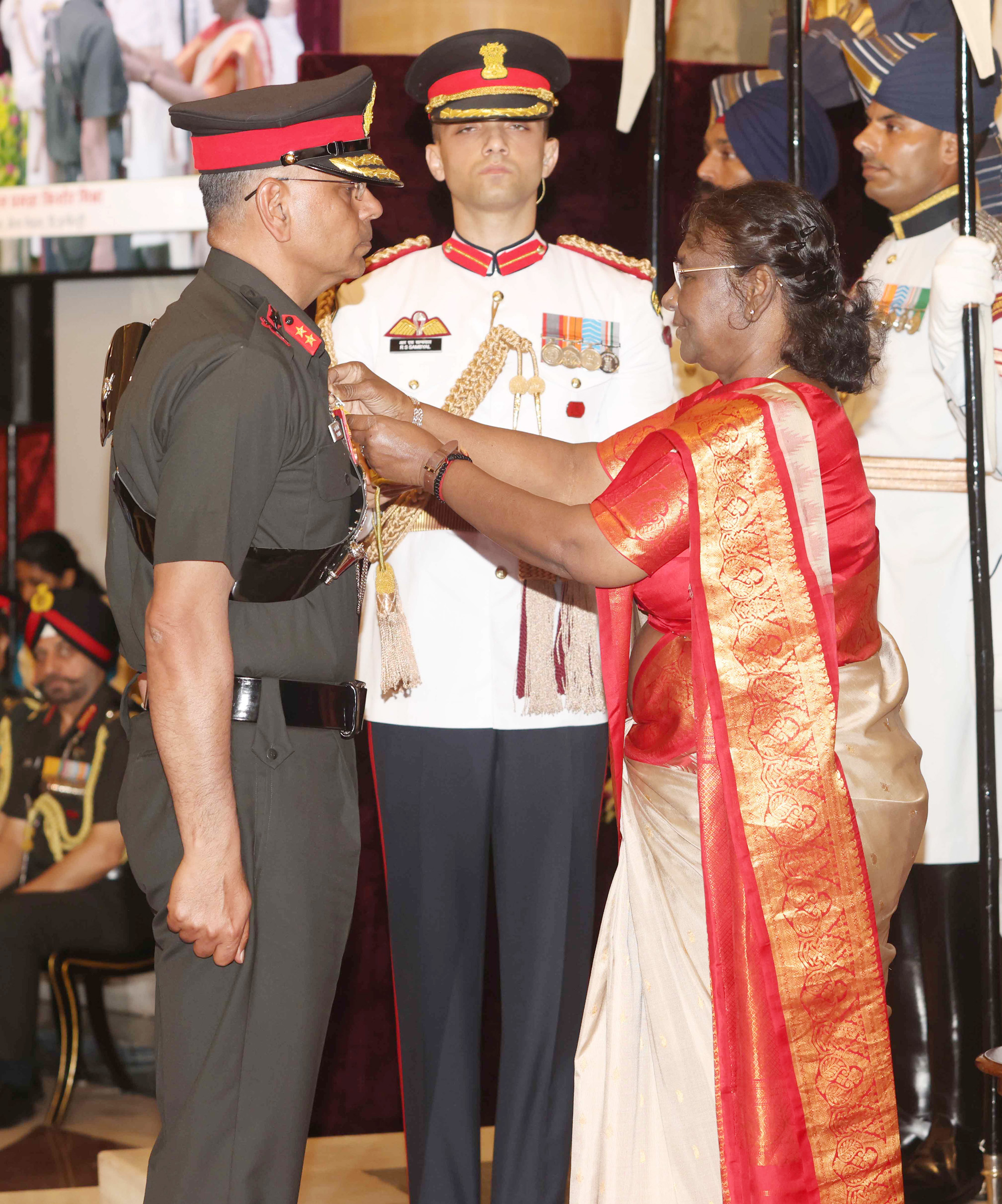 photo: representative photo of President Droupadi Murmu presenting Ati Vishisht Seva Medal during the Defence Investiture Ceremony 