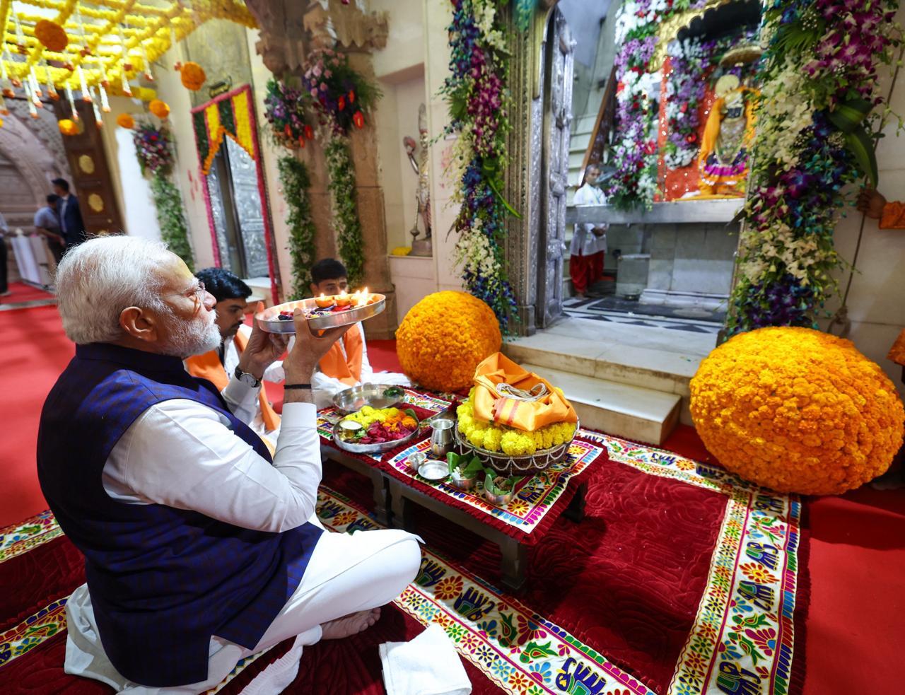 PM Modi started the day by offering prayers at the Lord Sri Krishna temple at Beyt Dwarka and Dwarkadhish temple before the bridge inauguration ceremony.