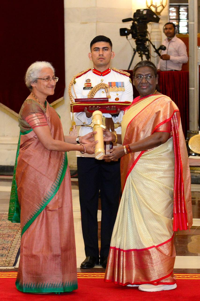 President Murmu conferred the Bharat Ratna award to agriculture scientist M S Swaminathan posthumously, and was received by his daughter Nitya Rao. 
