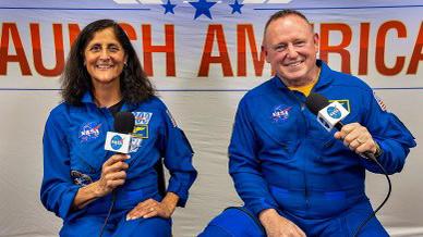 sunita williams and  Barry Eugene "Butch" Wilmore