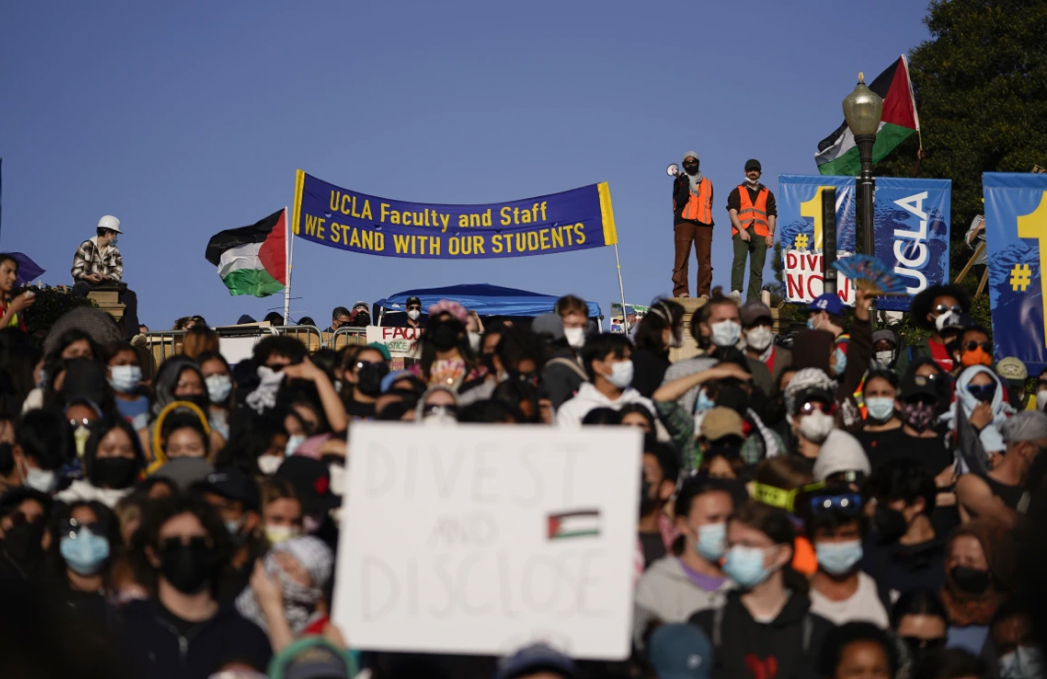 Protests and Arrests at US Campuses Spark 'Anti-Semitic' Debate