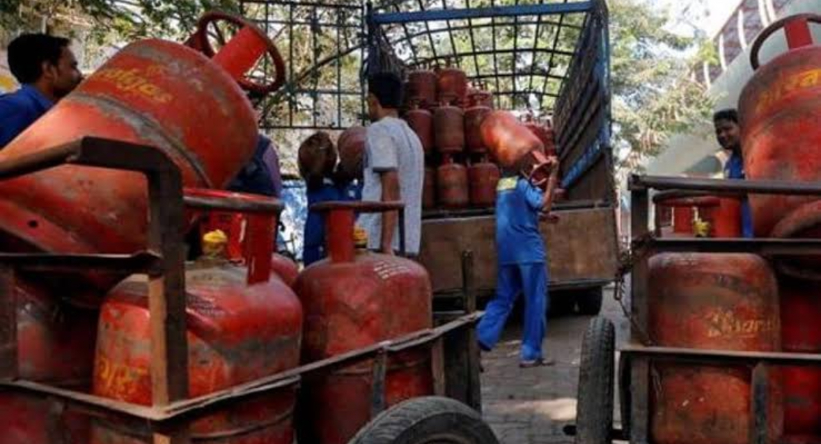 Photo LPG cylinder price reduced by Rs. 200 ahead of festive season 