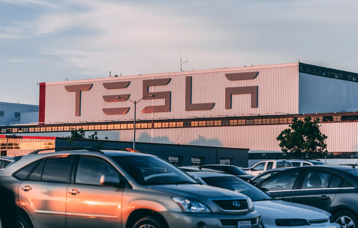 Tesla wins a fatal crash-related US Autopilot trial