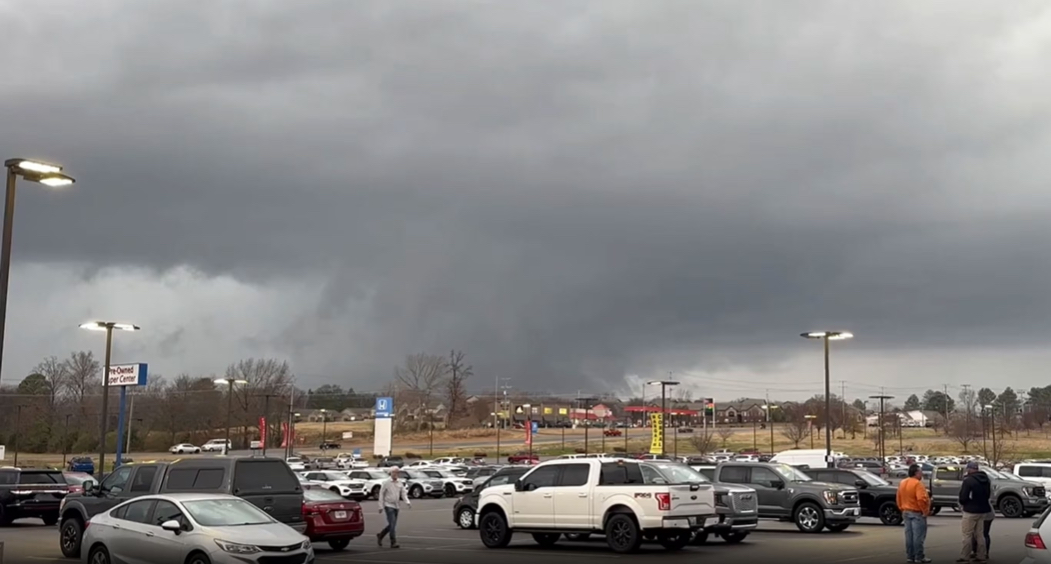 Deadly Tennessee tornadoes claims lives of 6 and leaves thousands without electricity