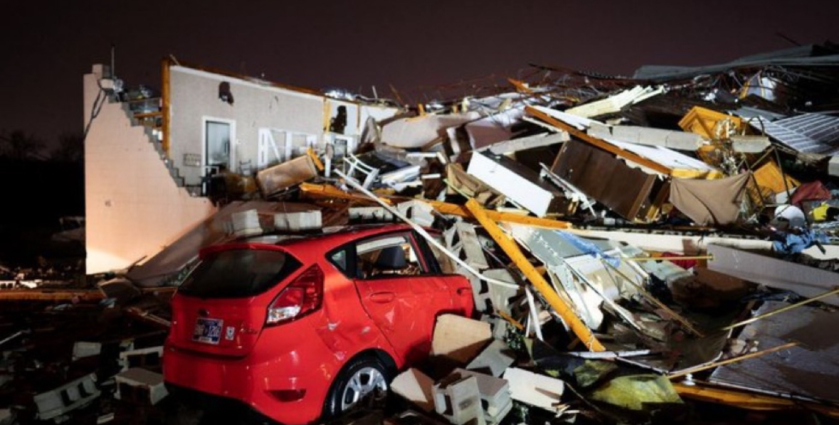 Deadly Tennessee tornadoes claims lives of 6 and leaves thousands without electricity