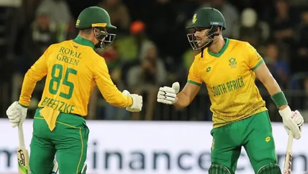 South Africa triumphs over India in the 2nd T20I and takes the series lead