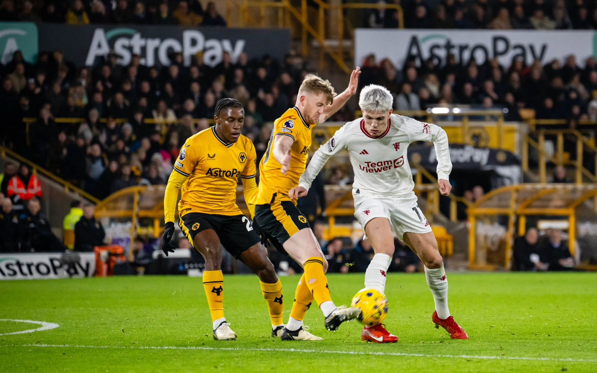 Kobbie Mainoo's late goal gives Man United a 4-3 triumph over Wolves