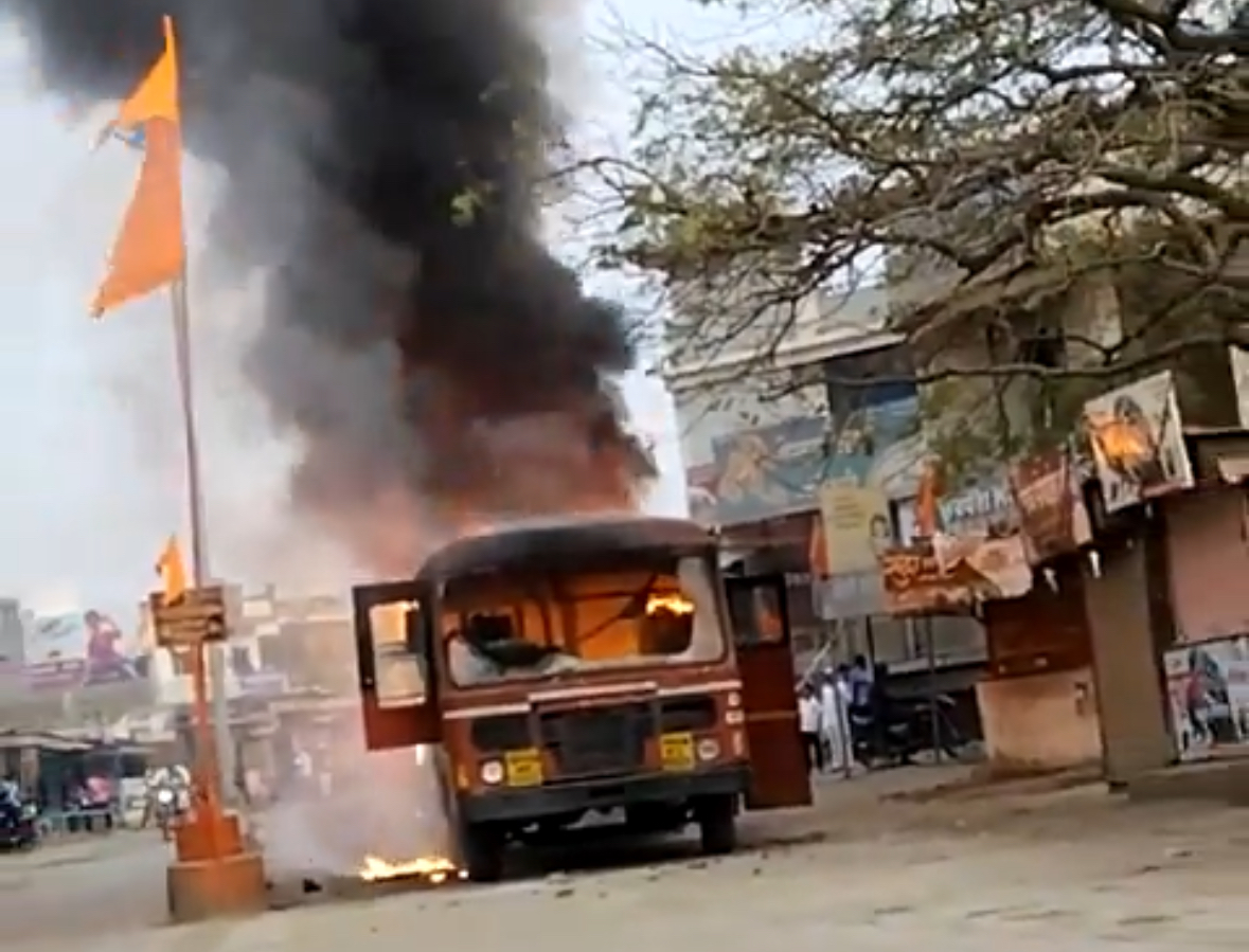 Maratha Agitators Set Ablaze Bus, Curfew in Ambad