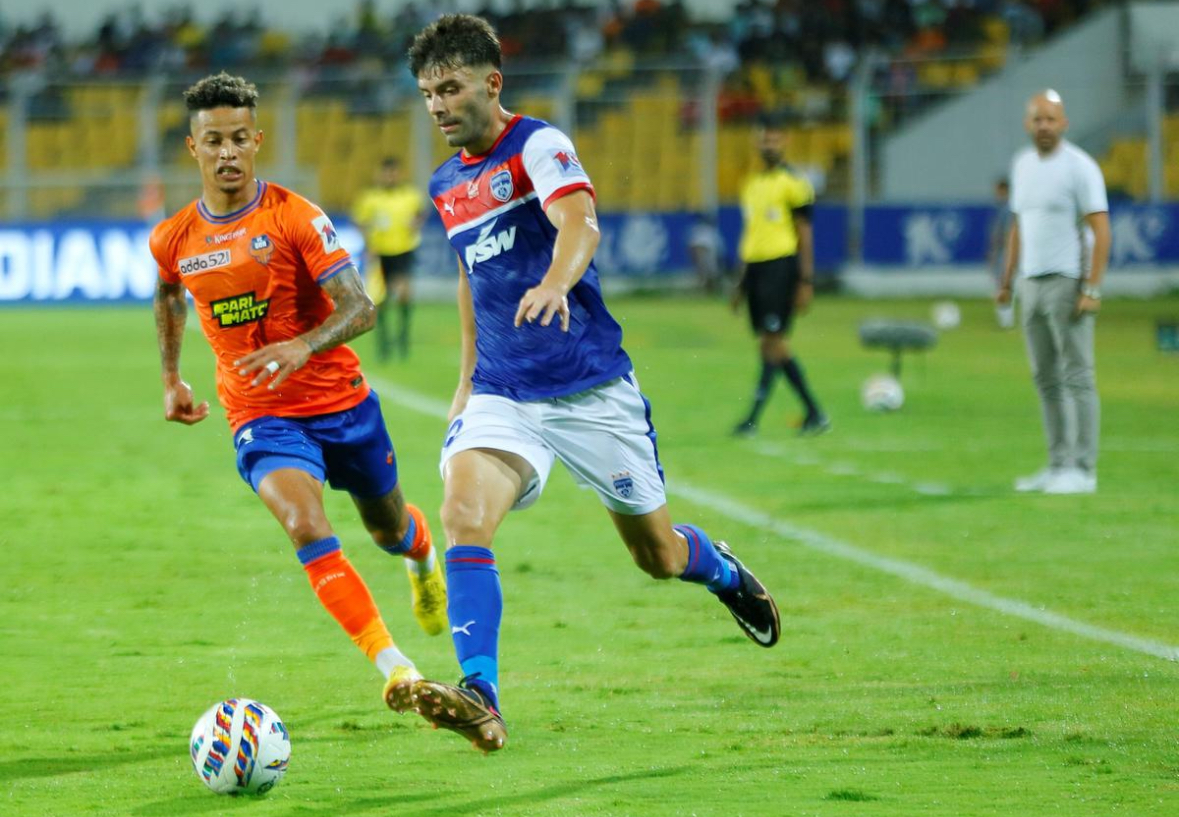 ISL: FC Goa Secures Third Spot with 2-1 Win Over Bengaluru FC 