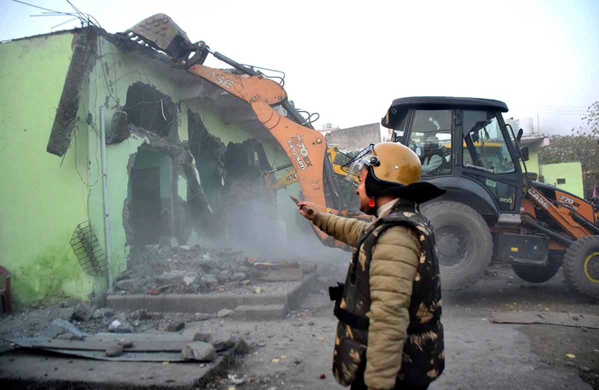 photo: haldwani encroachment demolition 