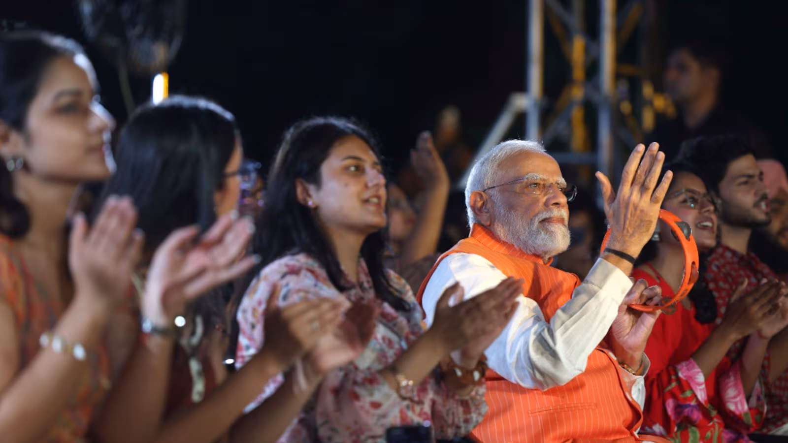 PM Modi Joins Bhajan Clubbing in Delhi With Gen Z Youth