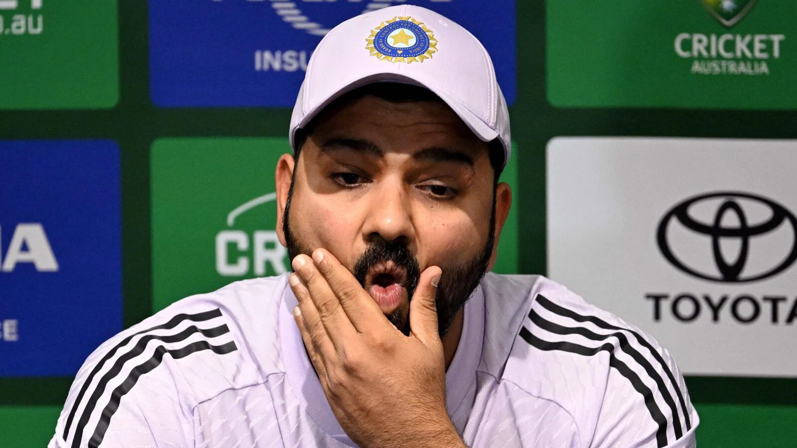 Rohit Sharma upset.