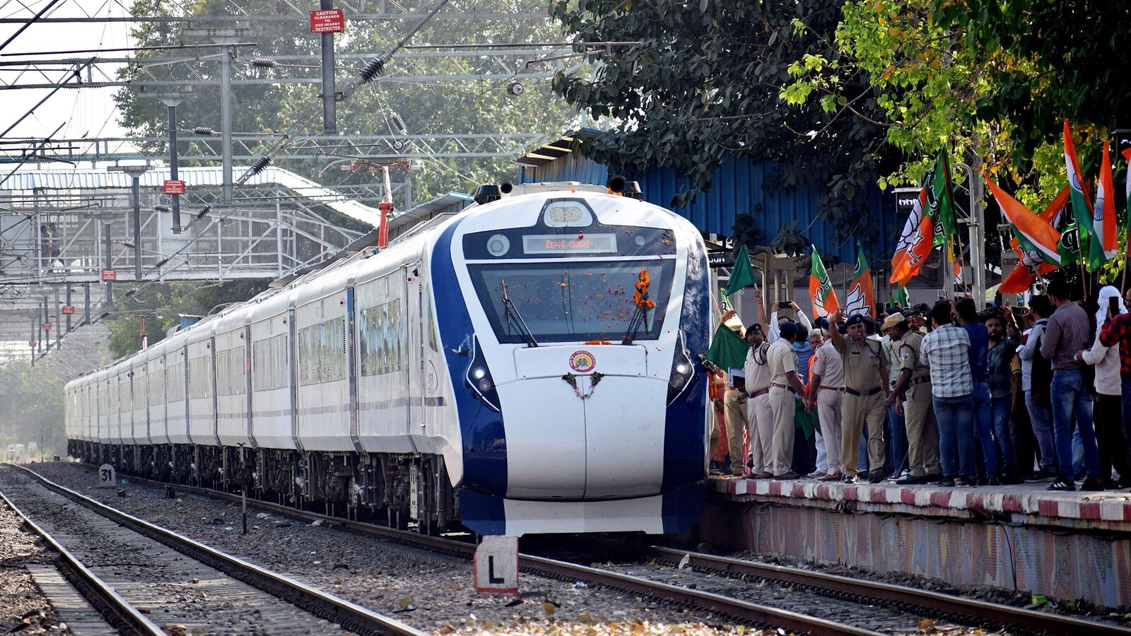 Vande Bharat at station