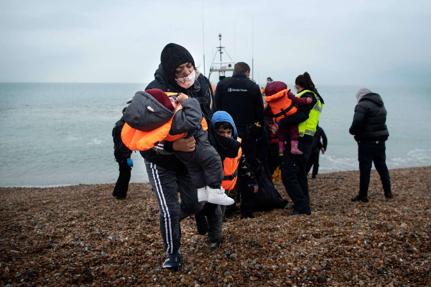 photo: Refugees crossing english channel