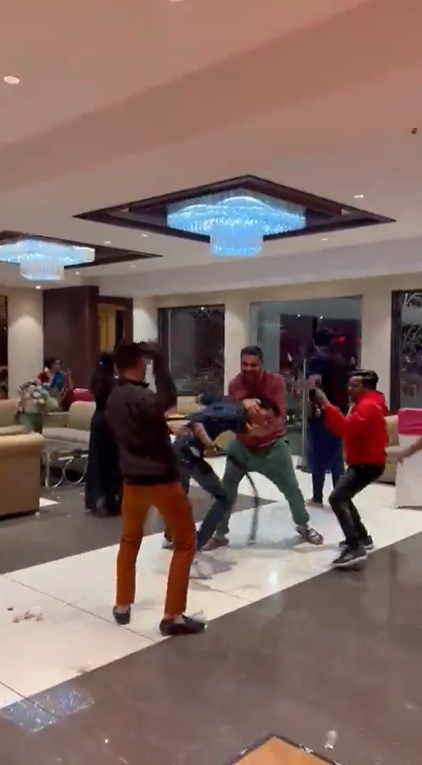 Photo: Fight in Hotel