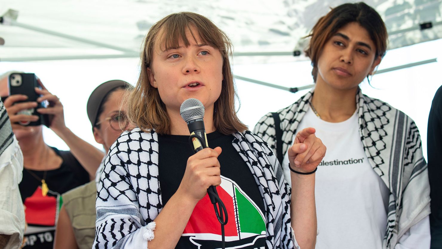 Greta Thunberg with 11 more activists sailing to Gaza with aid, Israel says 'prepared for action'