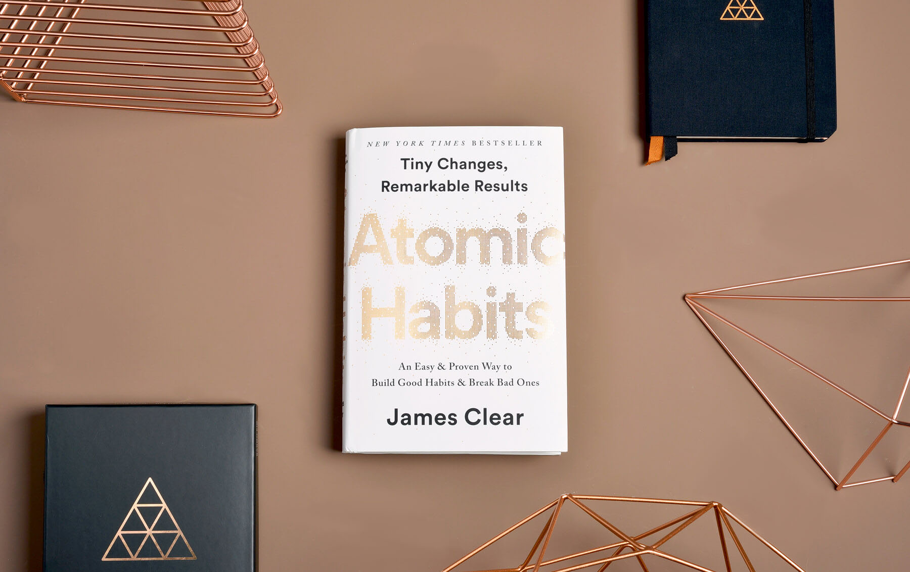  Atomic Habits by James Clear