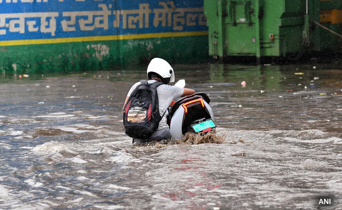 India infrastructure in Rain 