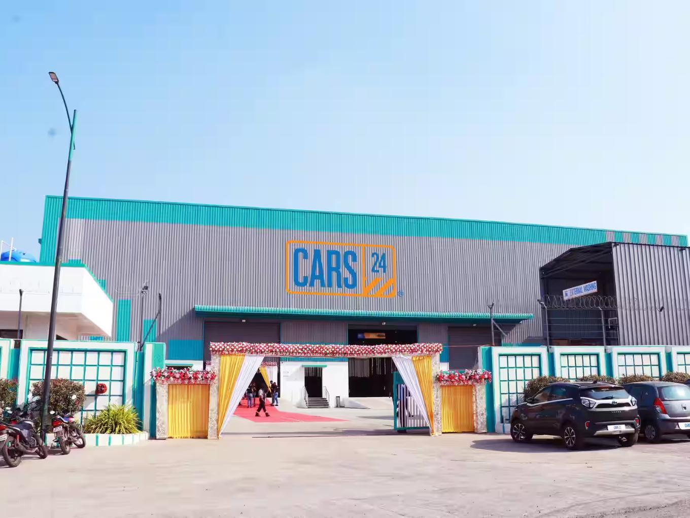 CARS24 Acquires CarInfo to Expand Vehicle Ownership Services