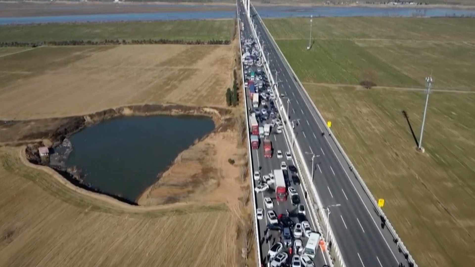  Crash of 200+ Cars in China