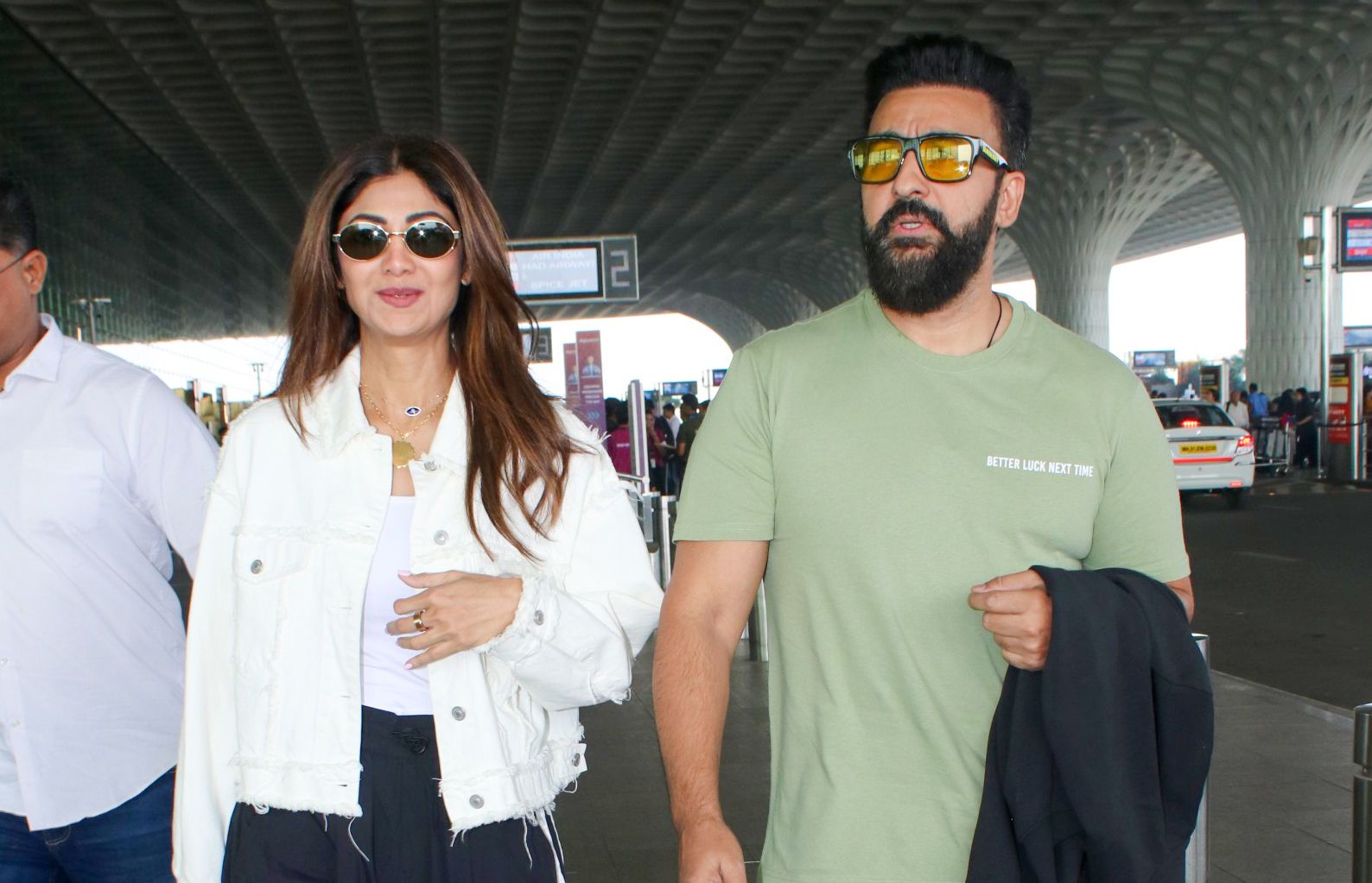 shilpa shetty and raj kundra accused of fraud by deepak kothari