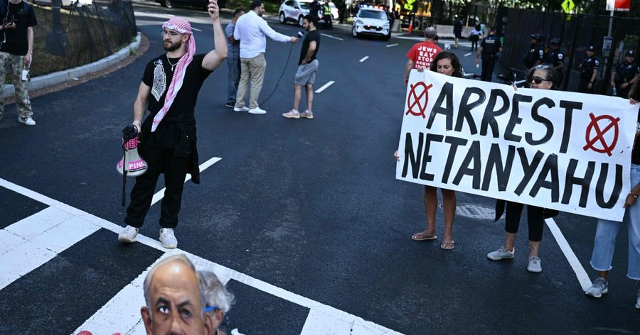 photo: protest over netanyahu US visit 