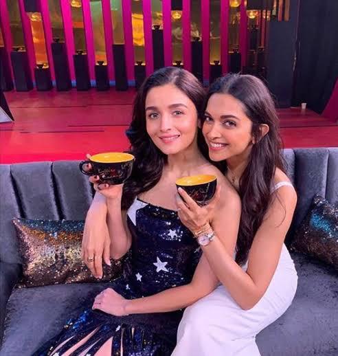 Alia praised Deepika during her turn, emphasising there's no competition as Deepika is her senior. 