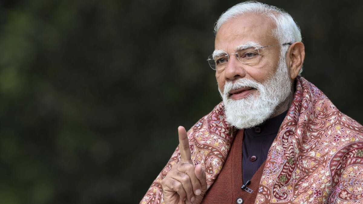 pm modi becomes first world leader to cross 100 million followers on instagram